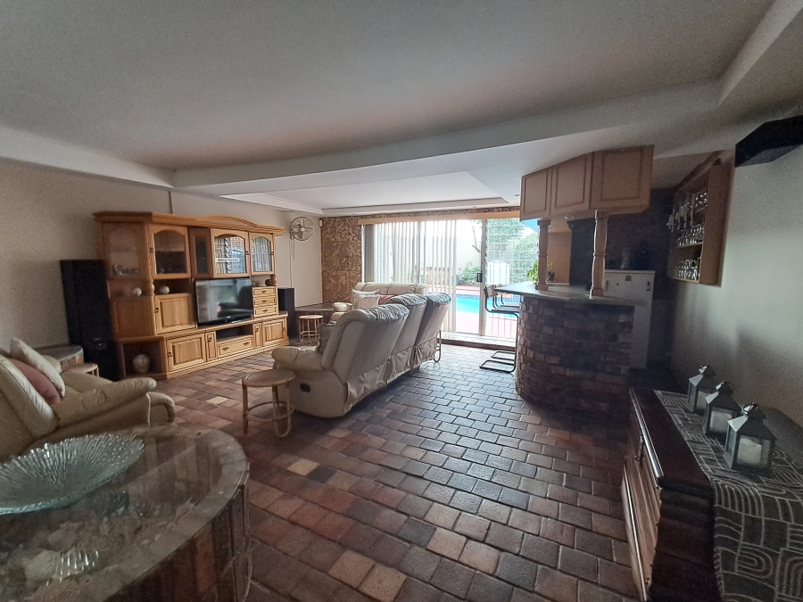 4 Bedroom Property for Sale in Vanes Estate Eastern Cape